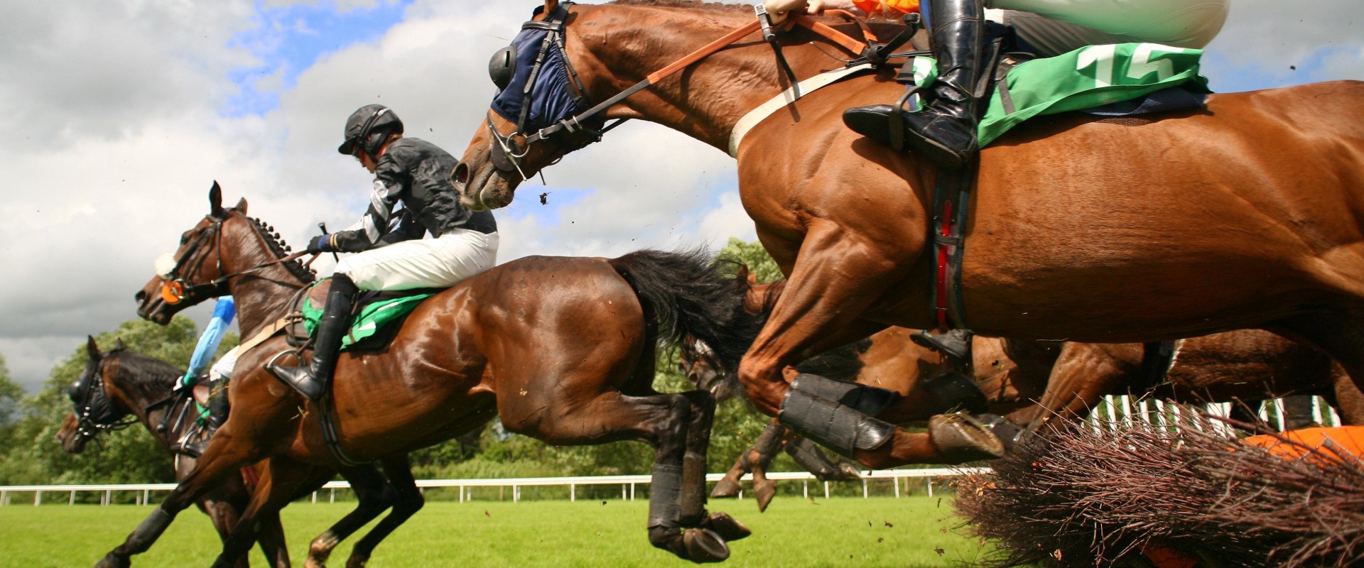 How to Utilize Insider Information for Successful Horse Racing in Australia